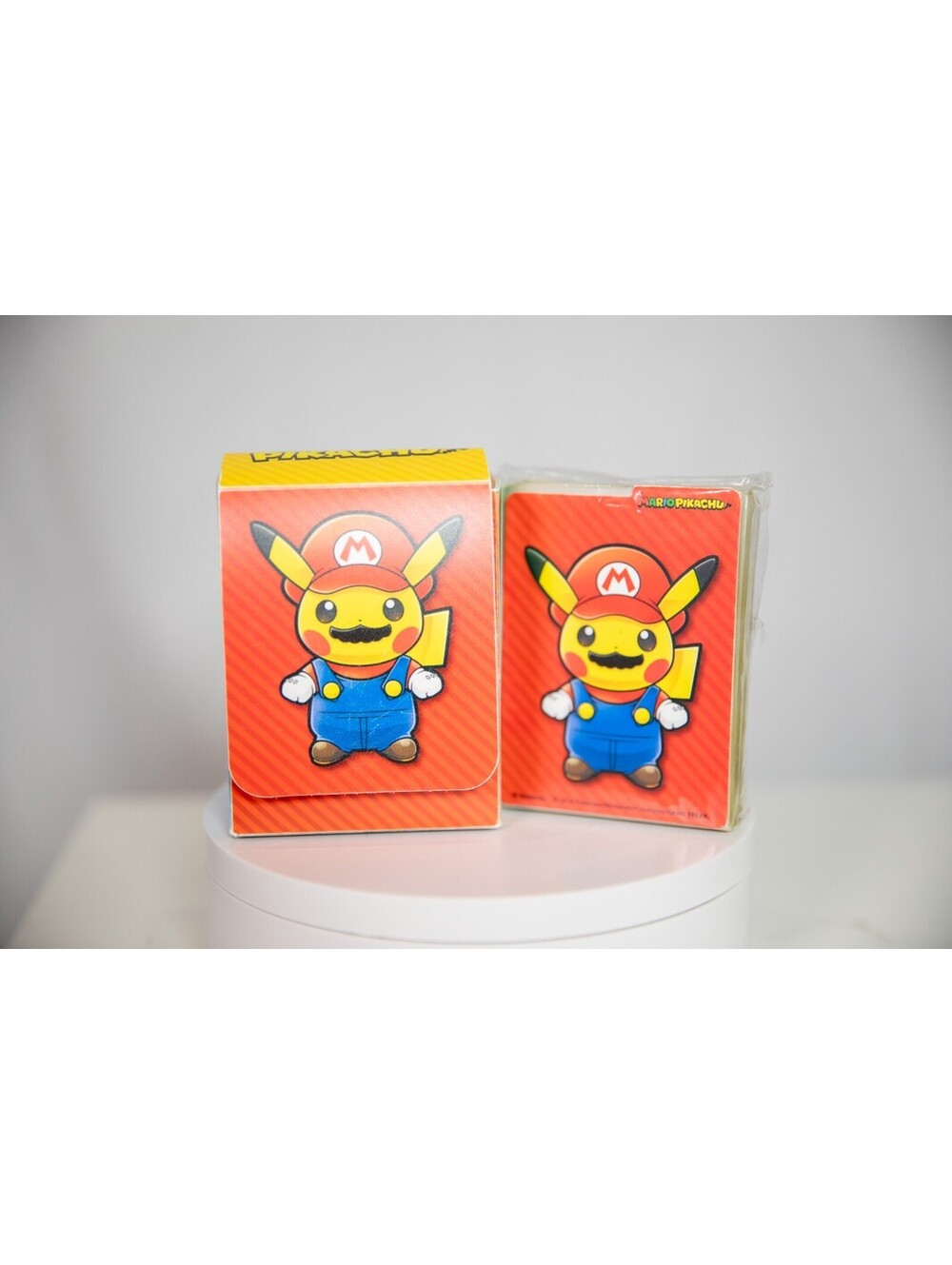 Pokémon Center Mario Pikachu Deck Box for Pokémon TCG 2016 + 49 Card sleeves